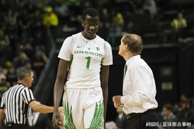 丹佛掘金内部会议纪要流出:今夜队长鼓劲,CBA常规赛使命明确,更衣室氛围转暖的简单介绍 丹佛掘金内部会议纪要流出:今夜队长鼓劲,CBA常规赛使命明确,更衣室氛围转暖的简单介绍